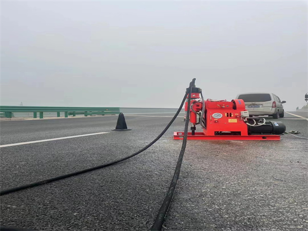 五莲马路路基路面开裂下沉注浆加固灌浆