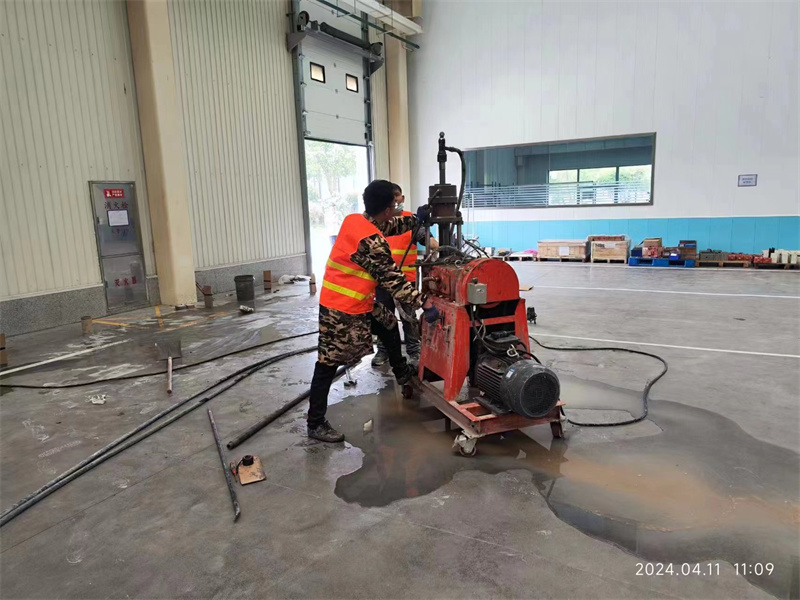 五莲厂房地面下沉塌陷注浆加固施工